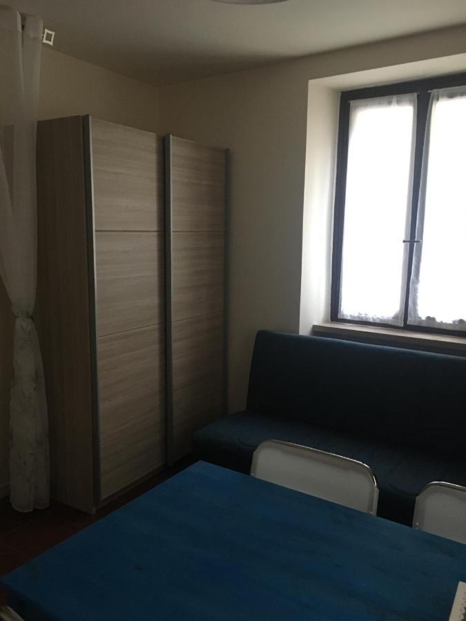 Vicolovolta16 Apartment Torri Del Benaco Bagian luar foto
